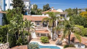 Villa en venta en Nueva Andalucia, Marbella