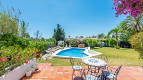 Villa en venta en Atalaya Golf, Estepona Este