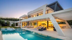 Villa for sale in Nueva Andalucia, Marbella