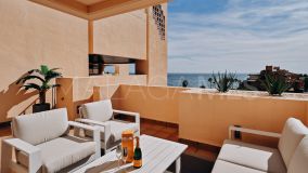 Penthouse for sale in Bahia de la Plata, Estepona East