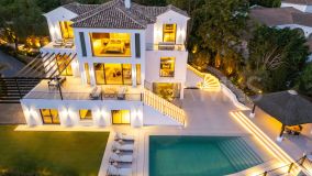 Villa for sale in Los Arqueros, Benahavis