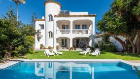 Villa for sale in Linda Vista Baja, San Pedro de Alcantara