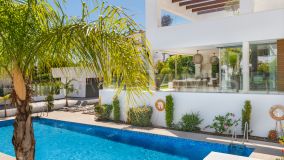 Villa en venta en Perlas del Mar, San Pedro de Alcantara