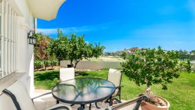 Villa en venta en Los Naranjos Golf, Nueva Andalucia
