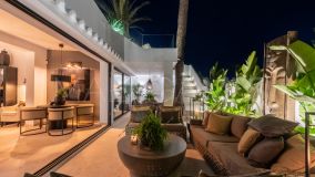 Maison de Ville for sale in El Oasis Club, Marbella Golden Mile