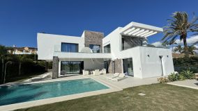Villa for sale in Monte Biarritz, Estepona Est
