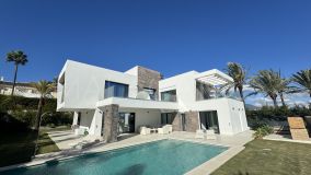 Villa for sale in Monte Biarritz, Estepona Est