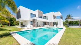 Villa en venta en Monte Biarritz, Estepona Este