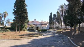 Villa for sale in Beach Side New Golden Mile, Estepona Öst