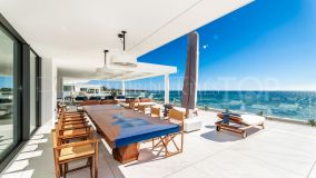 Magnificent frontline beach penthouse in Emare - Estepona