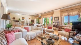 Villa for sale in Los Flamingos, Benahavis