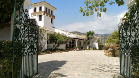 Finca for sale in Istan