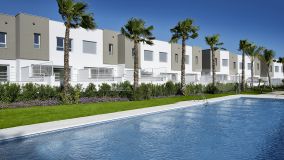 For sale town house with 3 bedrooms in Estepona Golf