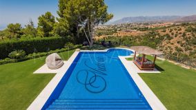 Villa for sale in Hacienda las Chapas, Marbella Öst