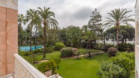 Se vende apartamento de 3 dormitorios en Marbella - Puerto Banus