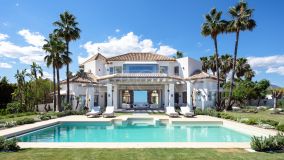 Villa for sale in Monte Halcones, Benahavis