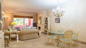Apartamento en venta en Alhambra del Golf, Estepona Este