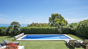 Villa for sale in La Paloma, Manilva