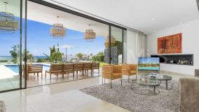 Villa for sale in La Alqueria, Benahavis