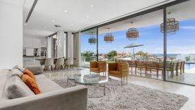 Villa for sale in La Alqueria, Benahavis