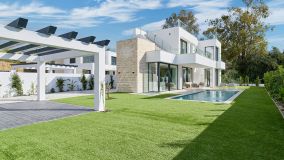Villa for sale in Nueva Atalaya, Estepona Öst