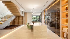 Villa for sale in El Madroñal, Benahavis