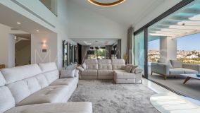 Villa for sale in Los Flamingos, Benahavis
