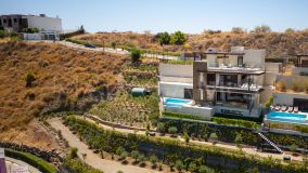 Villa for sale in La Alqueria, Benahavis