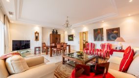 Apartamento en venta en La Corniche, Nueva Andalucia