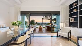 Villa for sale in Haza del Conde, Nueva Andalucia