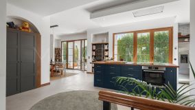 Villa for sale in La Resina Golf, Estepona Est