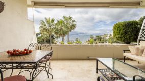 Apartment for sale in Los Granados Playa, Estepona East