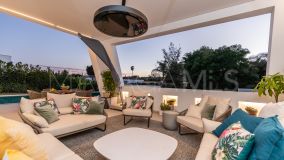 Villa for sale in Linda Vista Baja, San Pedro de Alcantara