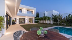 Villa for sale in Linda Vista Baja, San Pedro de Alcantara