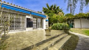 Villa for sale in Alta Vista, San Pedro de Alcantara