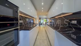 Markplanslägenhet for sale in Los Granados Playa, Estepona Öst