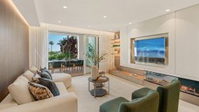 Ground Floor Apartment for sale in Bahía del Velerín, Estepona East