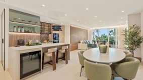 Ground Floor Apartment for sale in Bahía del Velerín, Estepona East