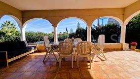 Villa en venta en Guadalmina Alta, San Pedro de Alcantara