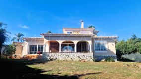 Villa en venta en Guadalmina Alta, San Pedro de Alcantara