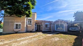 Villa in Guadalmina Alta - Investment opportunity
