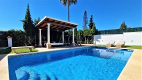 Villa for sale in Linda Vista Baja, San Pedro de Alcantara