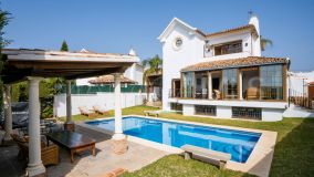 Villa en venta en Linda Vista Baja, San Pedro de Alcantara