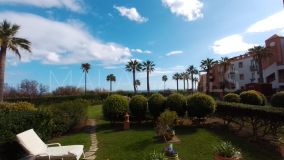 Erdgeschosswohnung zu verkaufen in La Perla de la Bahía, Casares