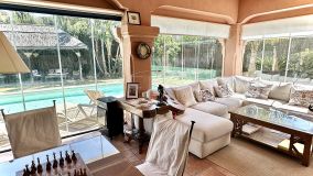 CHARMING 5 BEDROOMS CORNER TOWNHOUSE WITH PRIVATE POOL