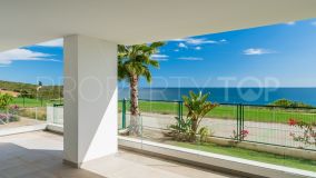 Ground floor apartment for sale in Alcaidesa Costa with 3 bedrooms