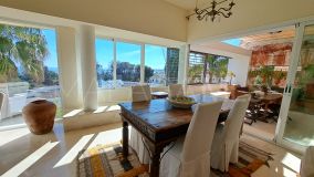 Villa for sale in Seghers, Estepona