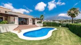 Stunning Six-Bedroom Villa with Mountain and Partial Sea Views in Nueva Andalucía, Marbella