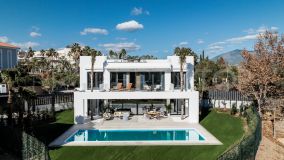 Preciosa villa contemporánea cerca de Cancelada, Marbella