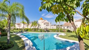 Town House for sale in El Paraiso, Estepona East